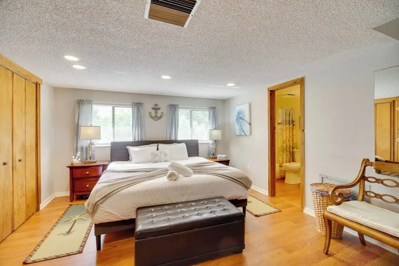 Next to Turtle Preserve: Oceanside Florida Retreat