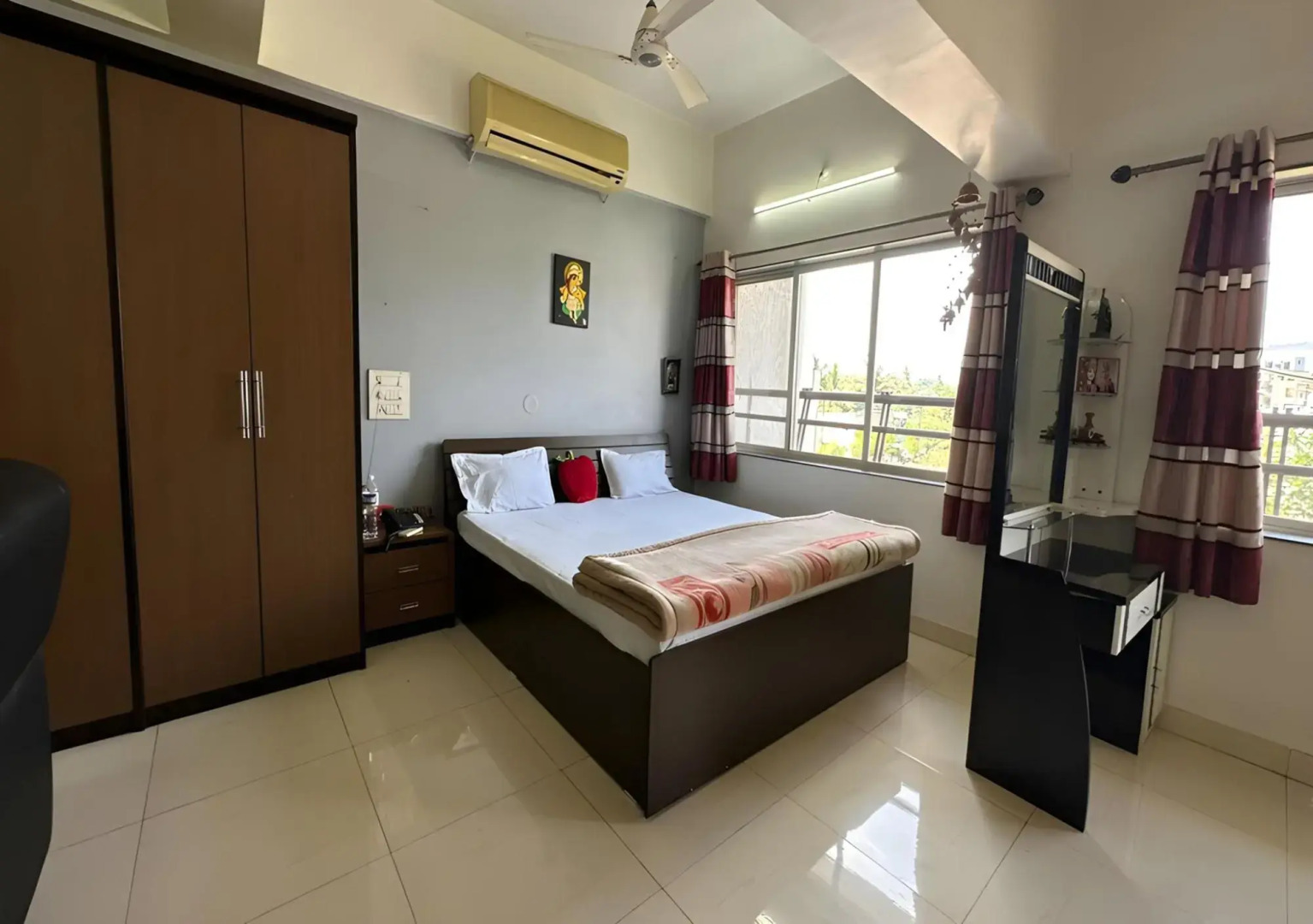 Sarang Lodging & Boarding