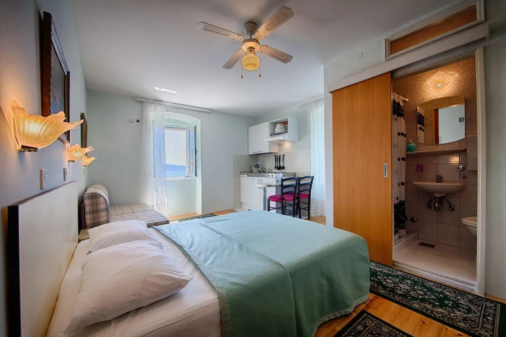 Komiza Provita Guesthouse