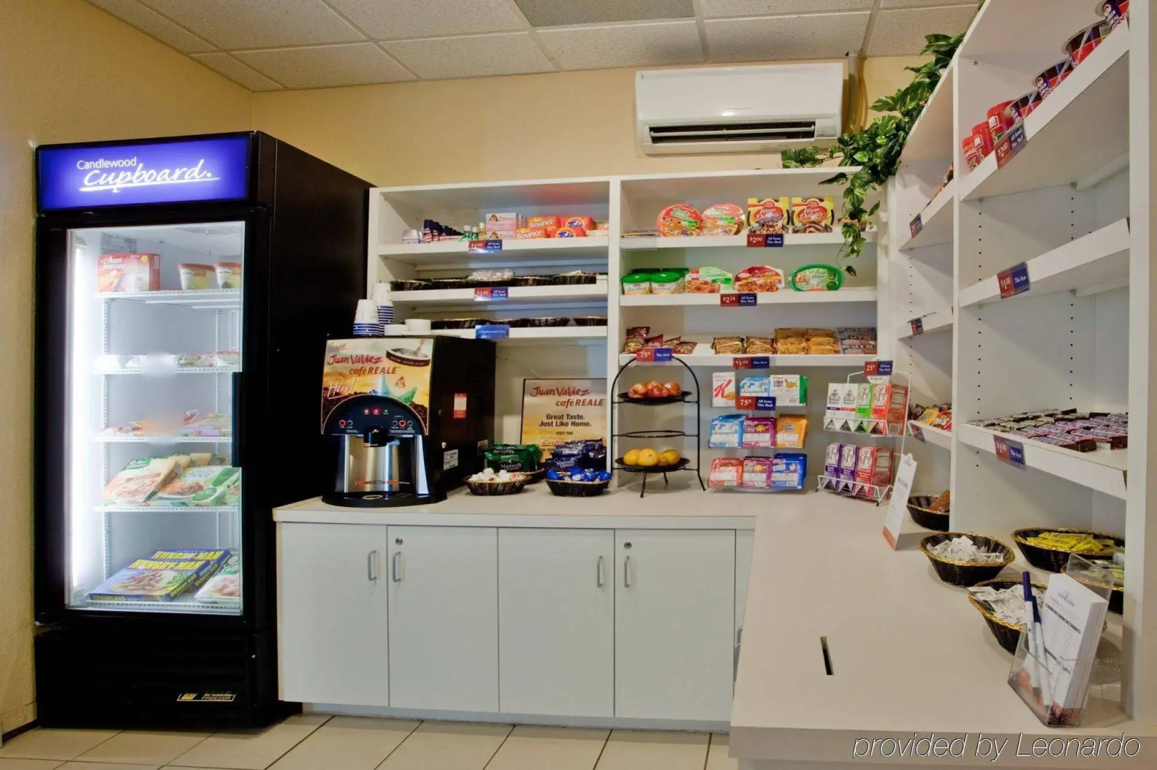 Candlewood Suites Virginia Beach Town Center by IHG