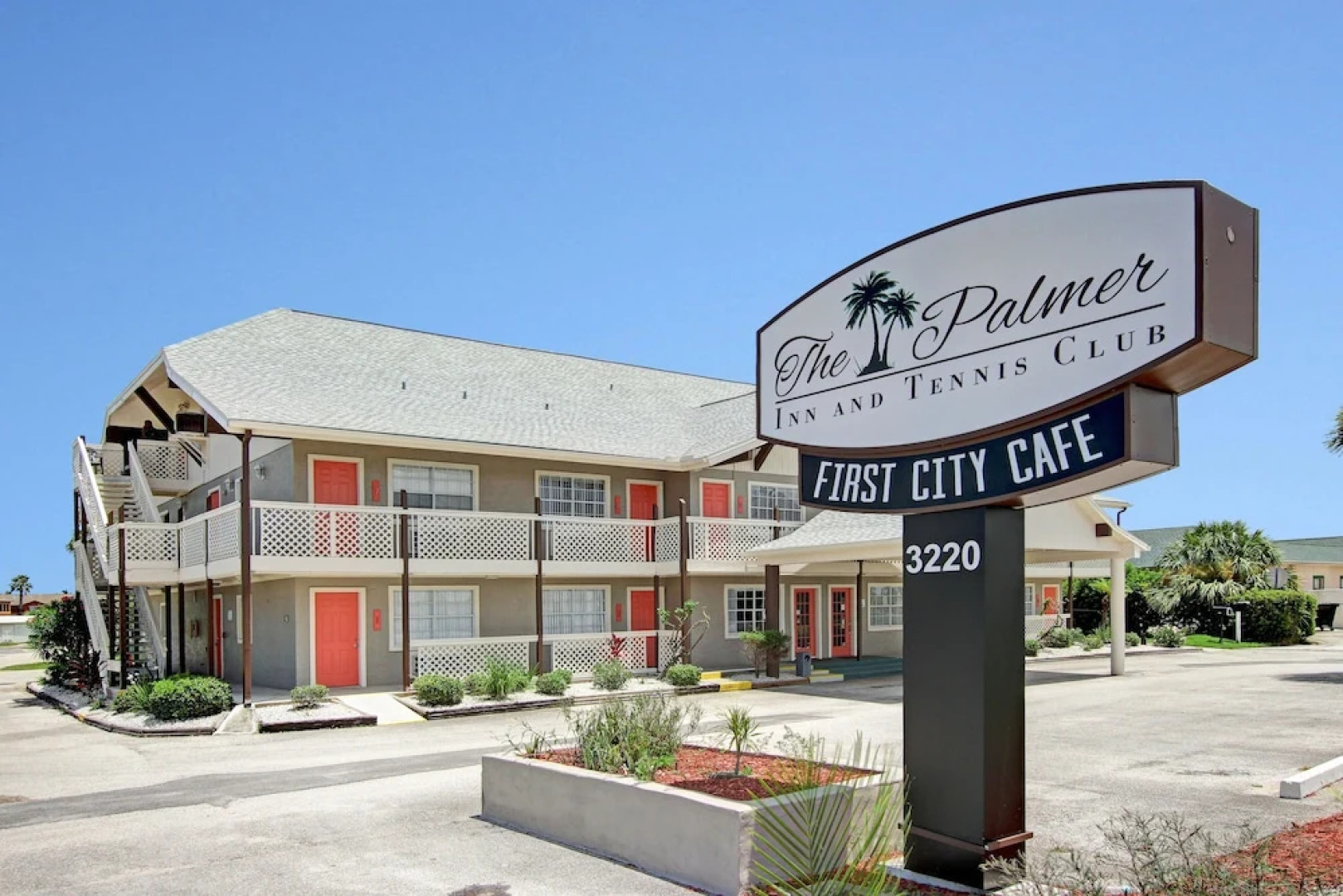 The Palmer Inn & Tennis Club