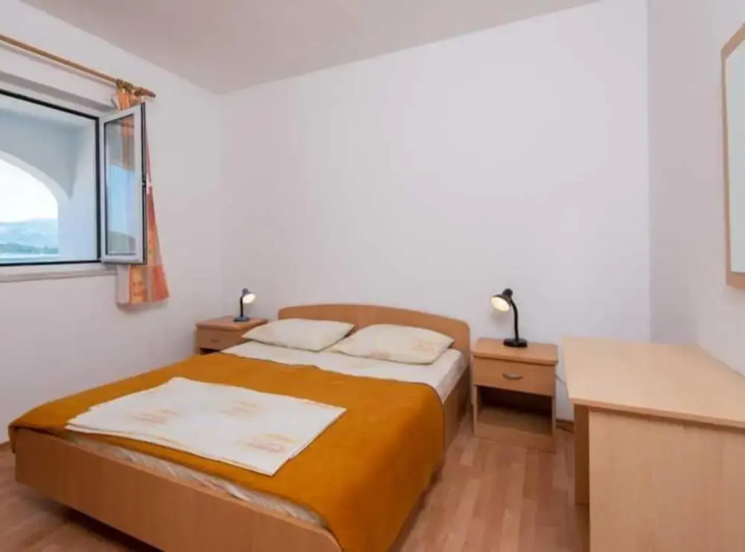 Spacious and Cozy Seafront Apartments