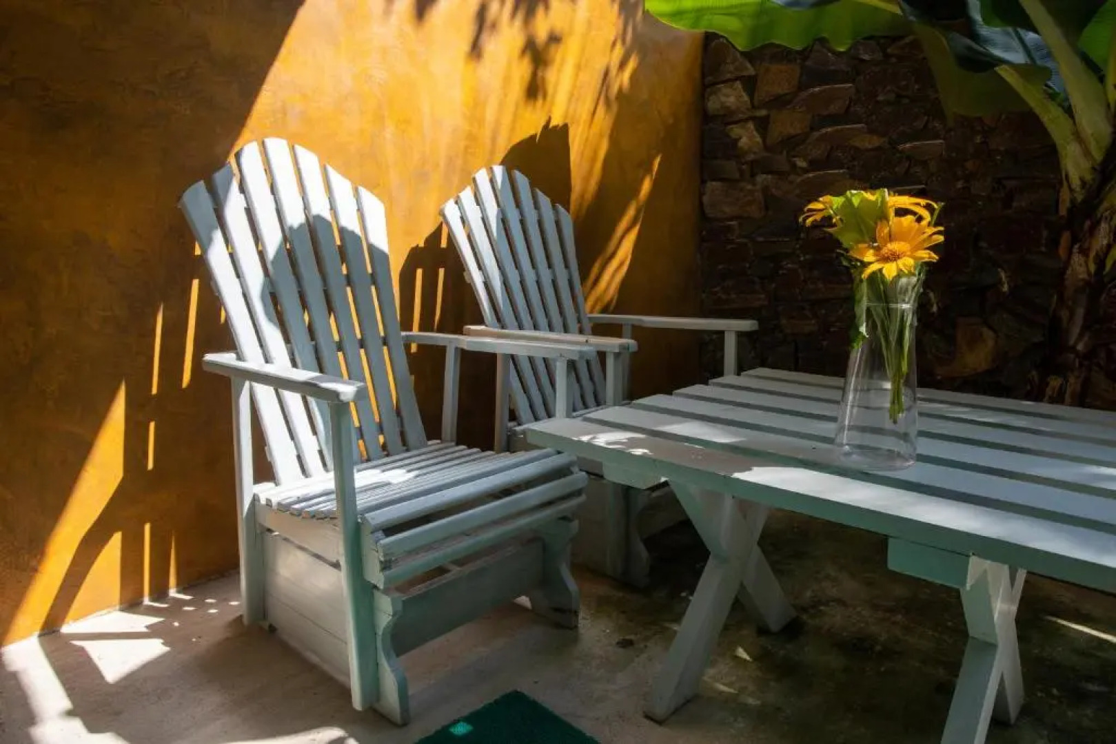 VIEW guesthouse & bistro at goyambokka