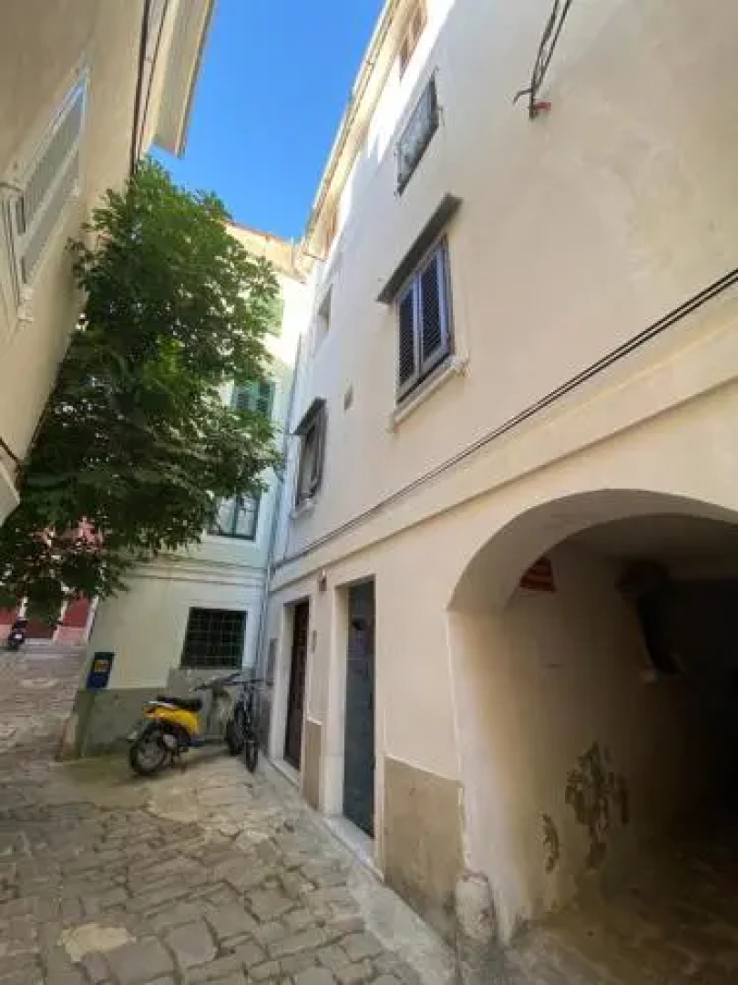 Romantic maisonette