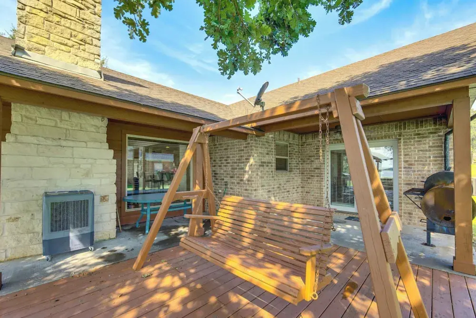 Rhodes Retreat w/ Dock on Cedar Creek Lake!