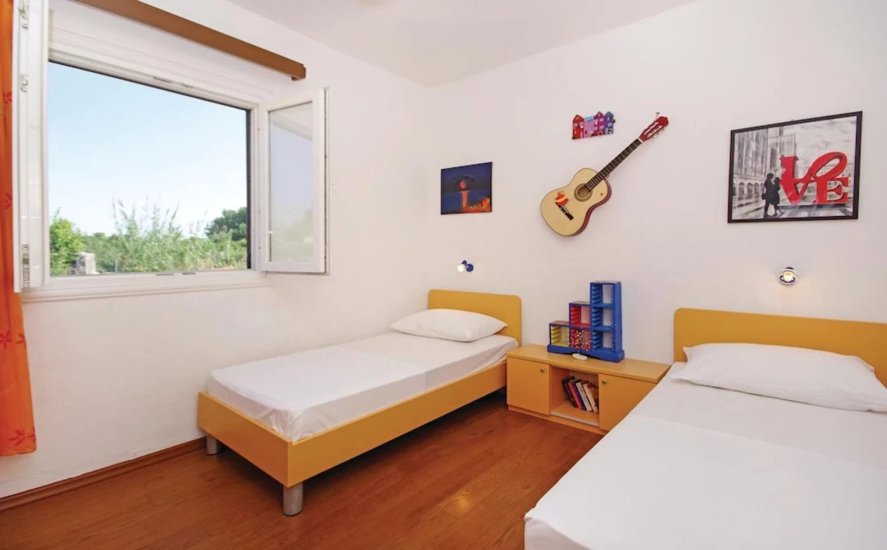 Amazing Home in Sucuraj With 3 Bedrooms and Wifi