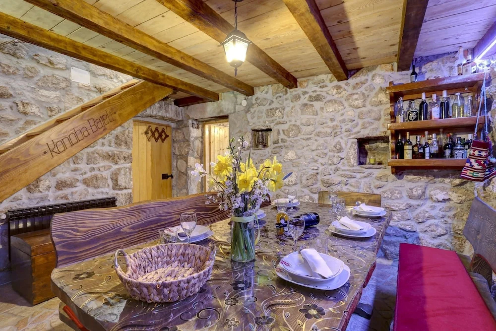 Rustic Stone House Bajeli with Jacuzzi