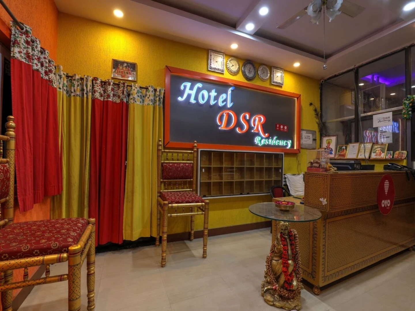 OYO 14027 Dsr Residency