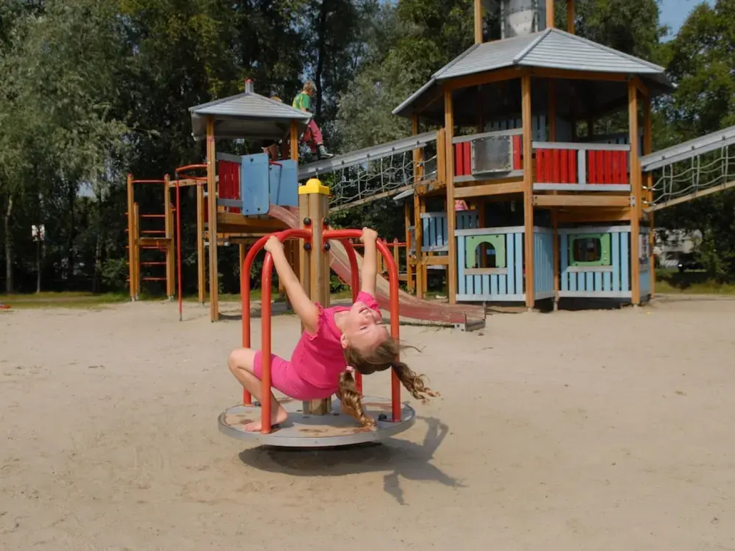 Canal-side Bungalow Stay