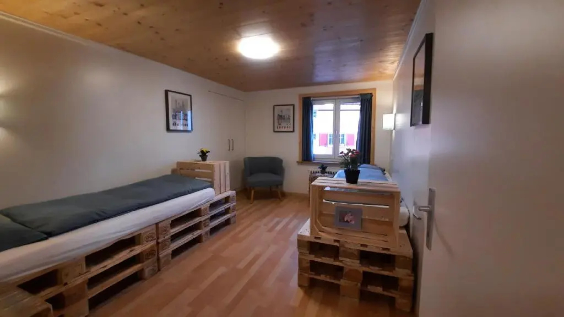 Large Apartment 8beds great for family and friends, Mountain View