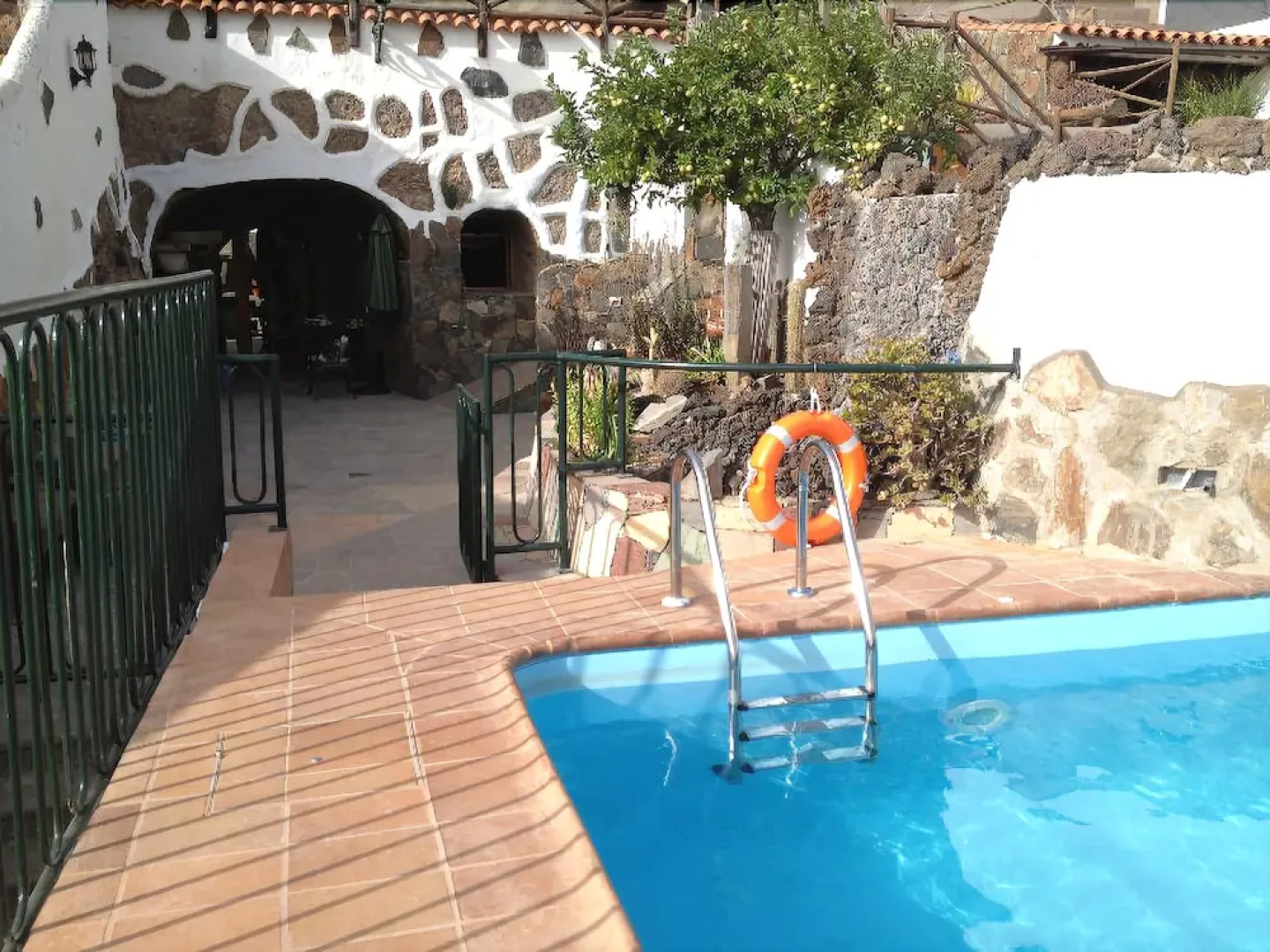 Casa Cueva Las Margaritas