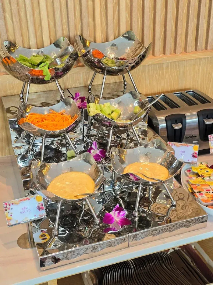 Luxtalay Khanom Hotel