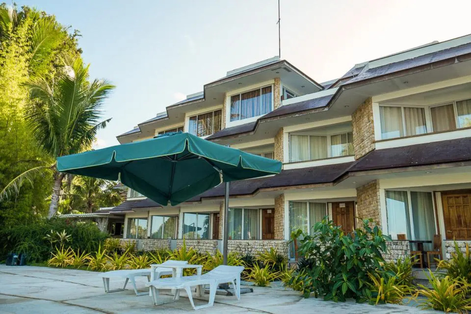 Caluwayan Palm Island Resort and Restaurant