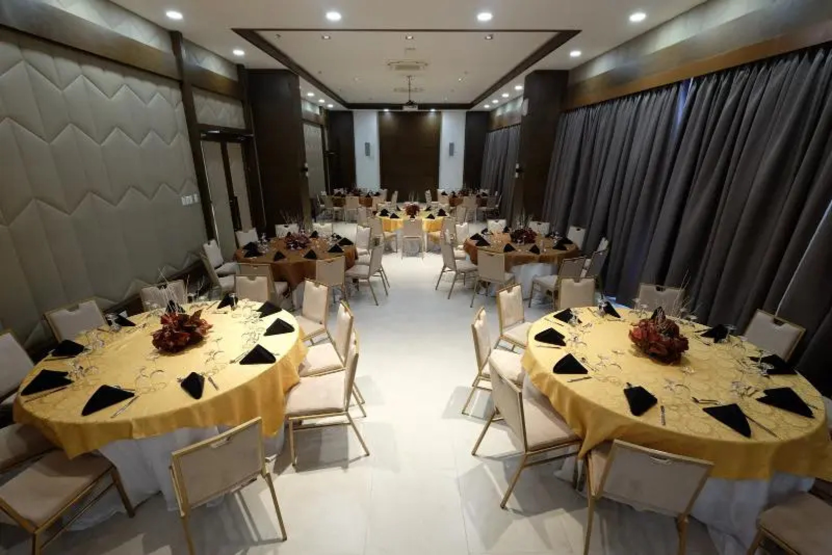 Cebu One Tectona Resort Hotel