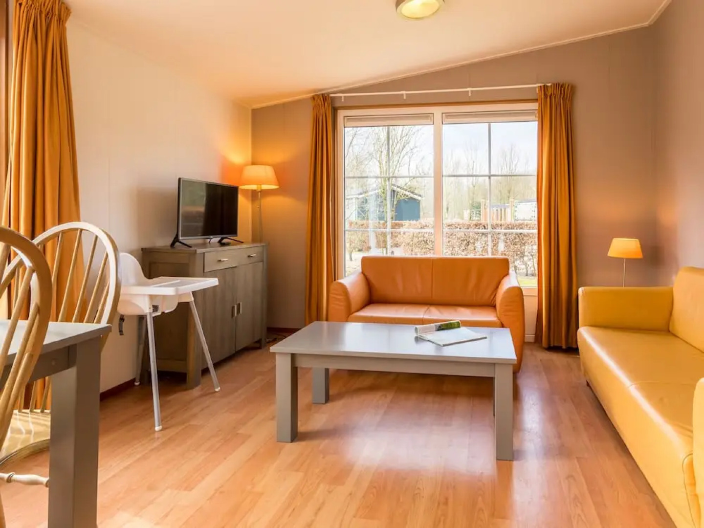 Alluring Chalet With Combi-microwave, Next to a Nature Reserve