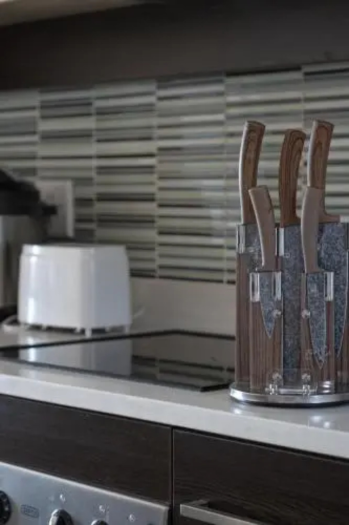 Room 122 @ The Nicol Hotel