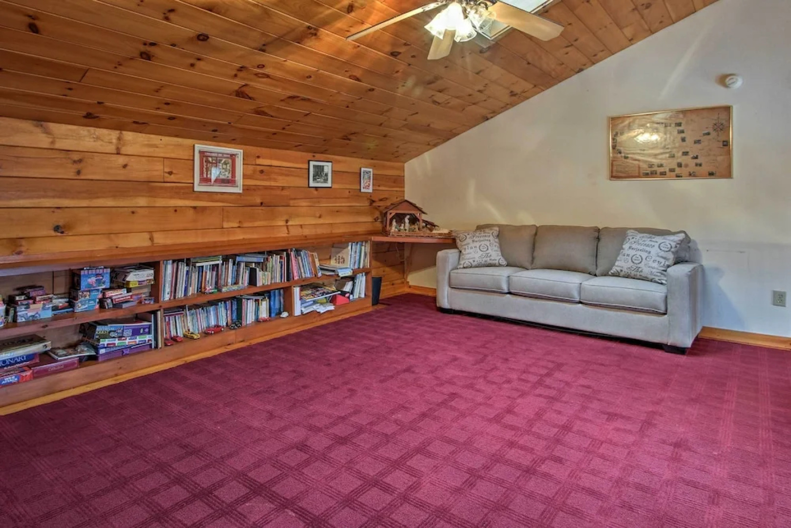 Spacious Gilford Retreat w/ Deck: 2 Mi to Skiing!