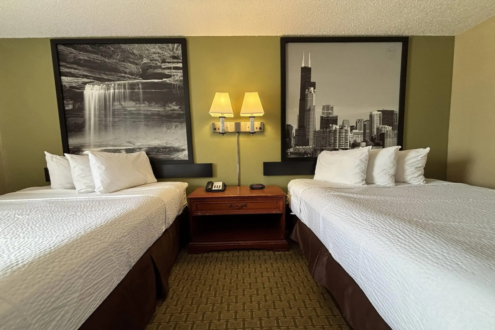 Super 8 by Wyndham Pontiac