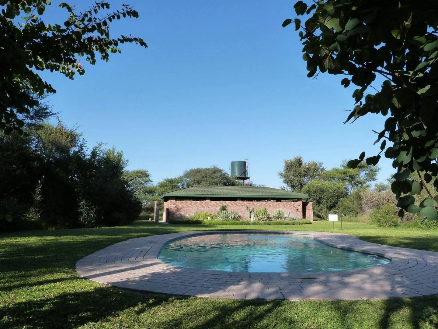 Woodlands Stop Over and Lodge