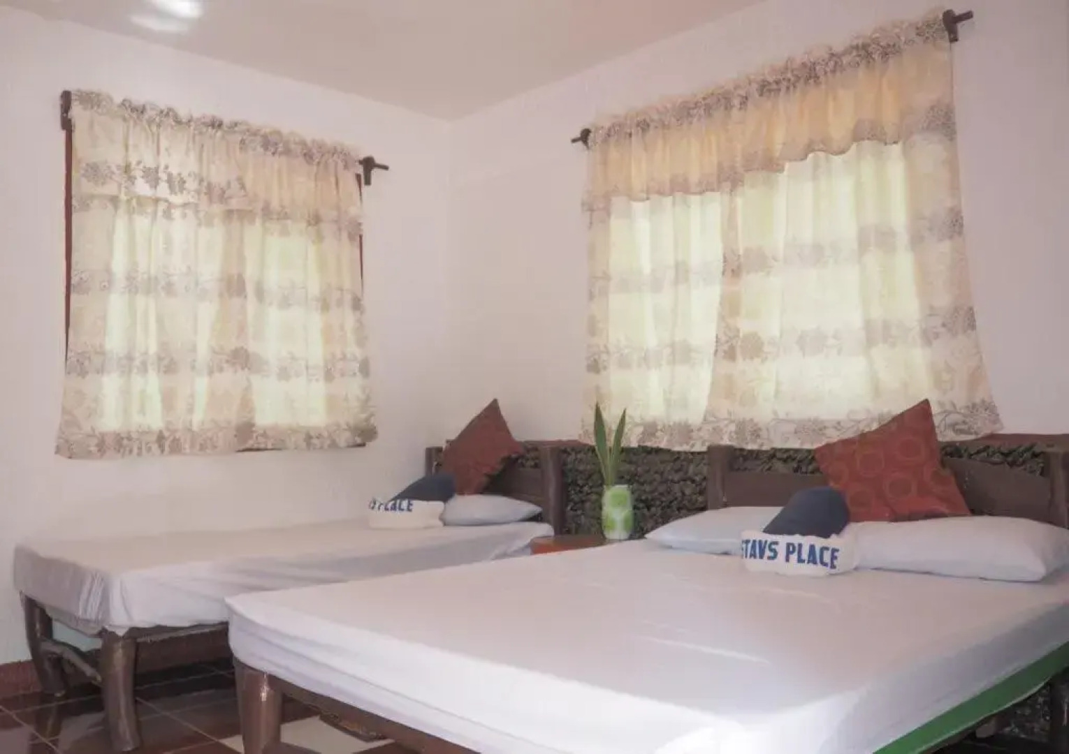 Gustav's Place Silver Beach Dive Resort