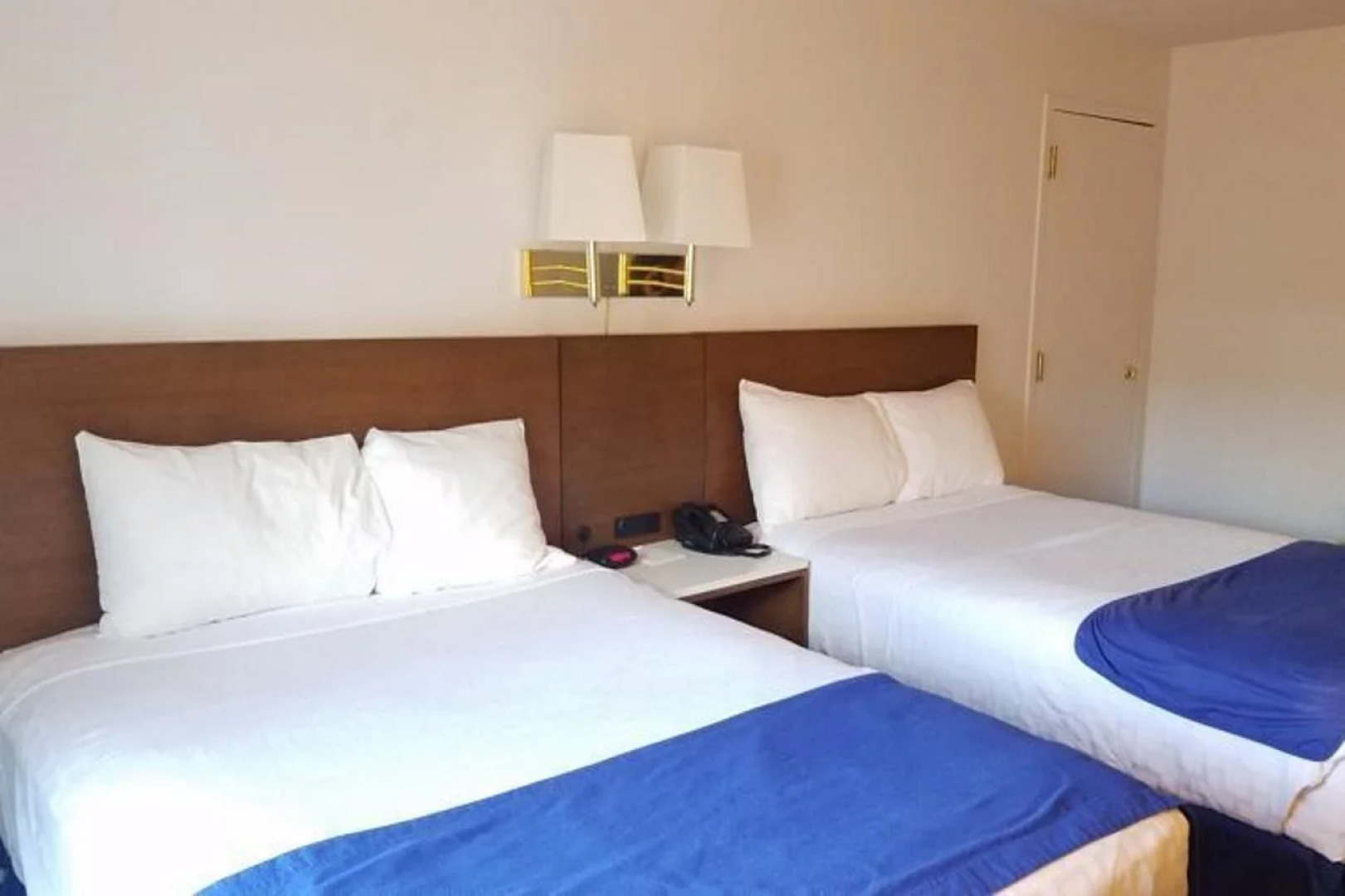 The Constitution Inn