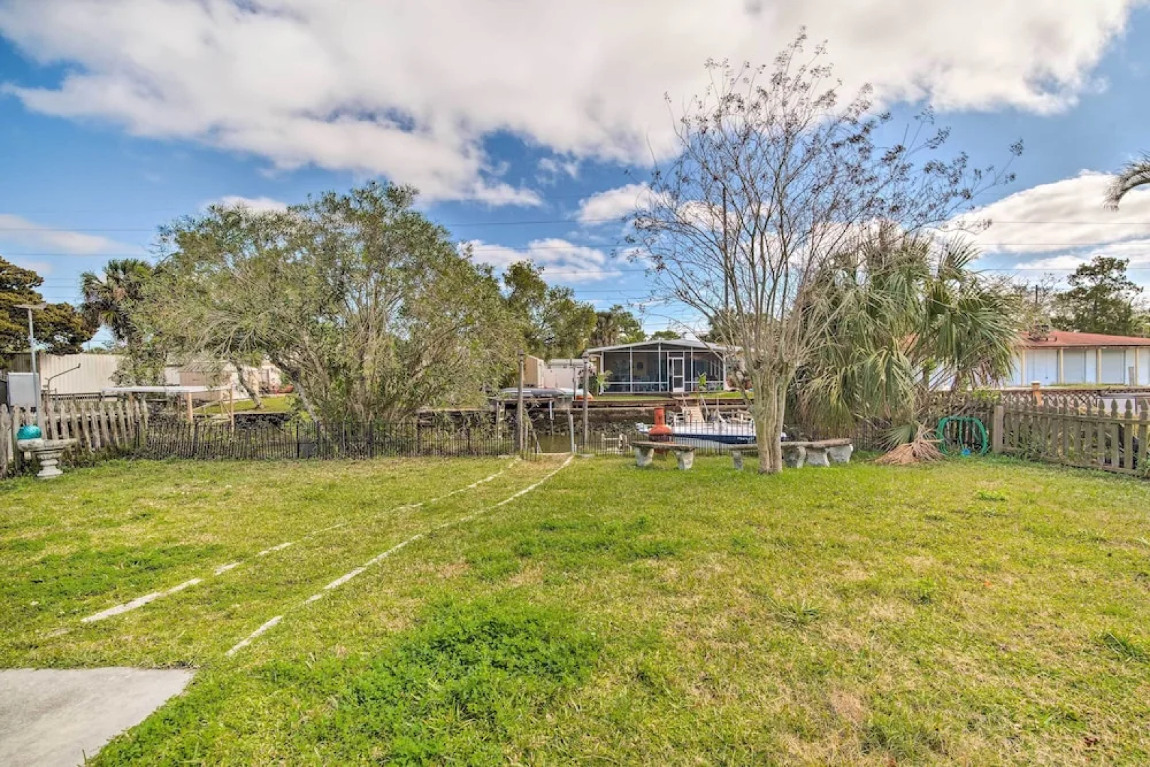 Sun-soaked Hudson Getaway w/ Canal Access!