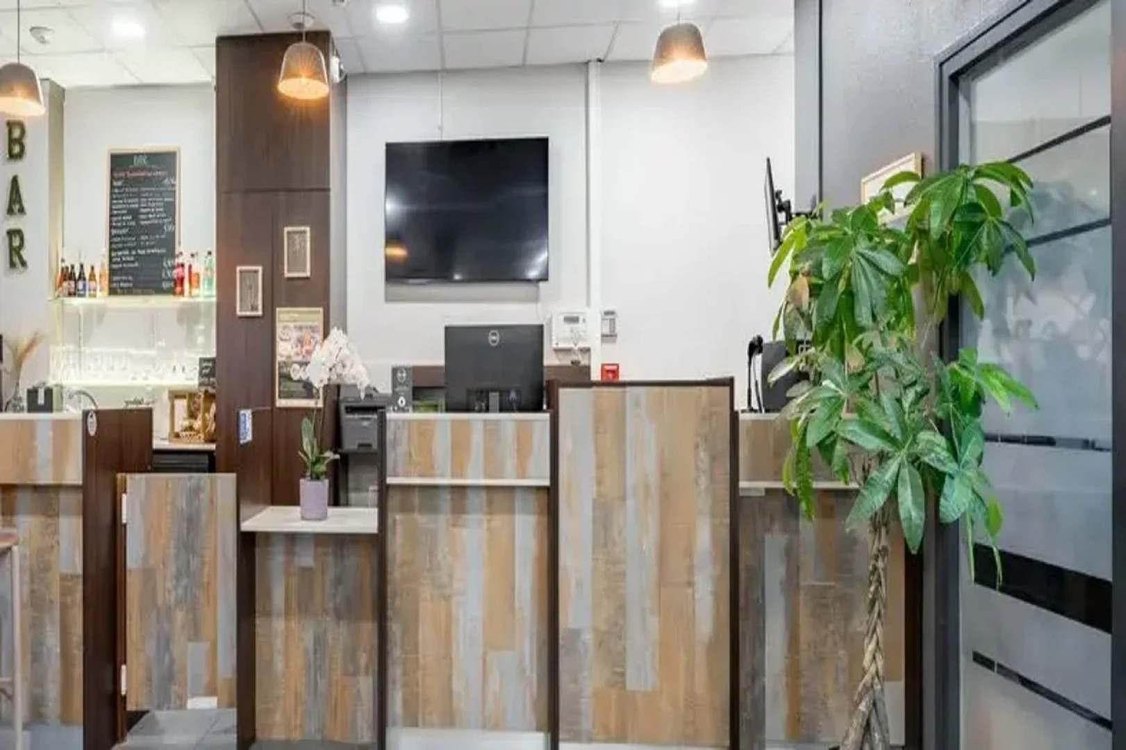 B&B HOTEL Maubeuge Louvroil