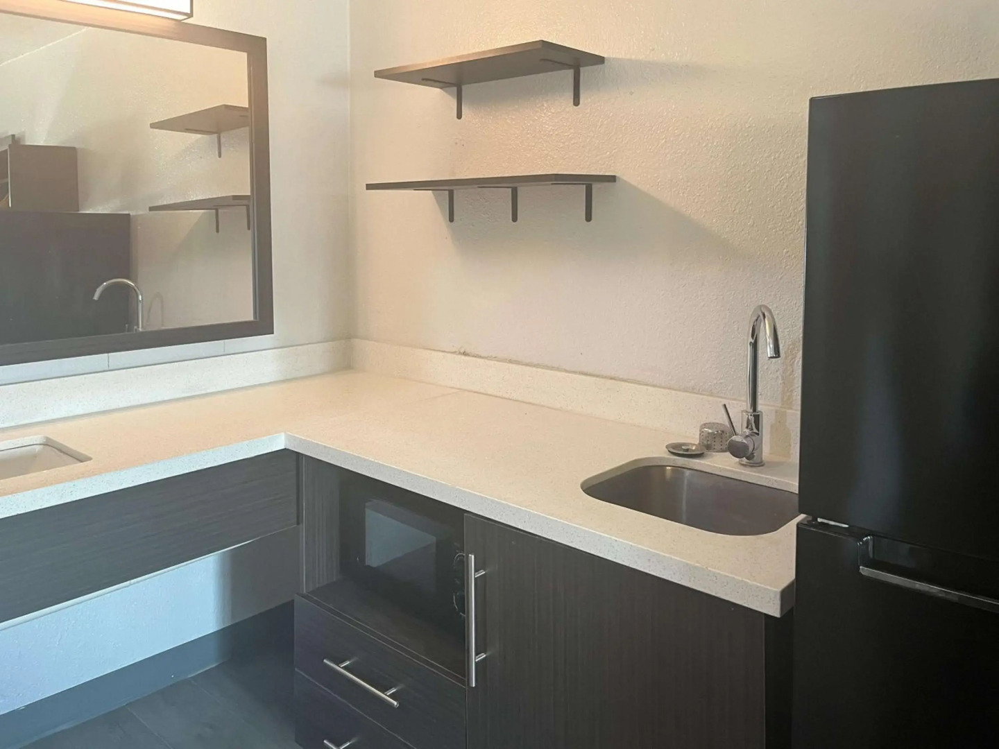 Studio 6 Lake Jackson, TX