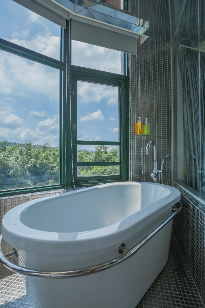 Shuian Lakeside Hotel