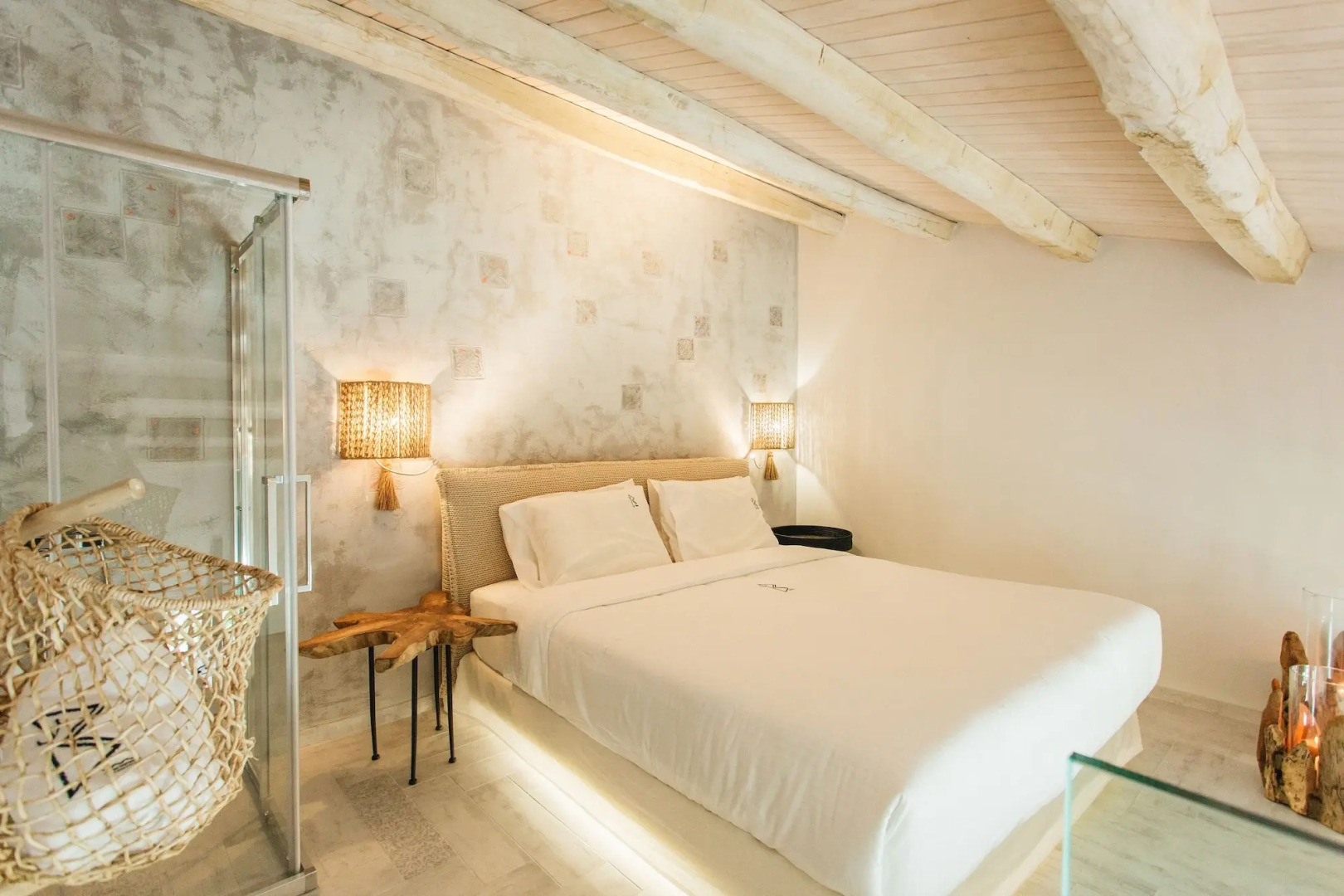 Blue Carpet Luxury Suites