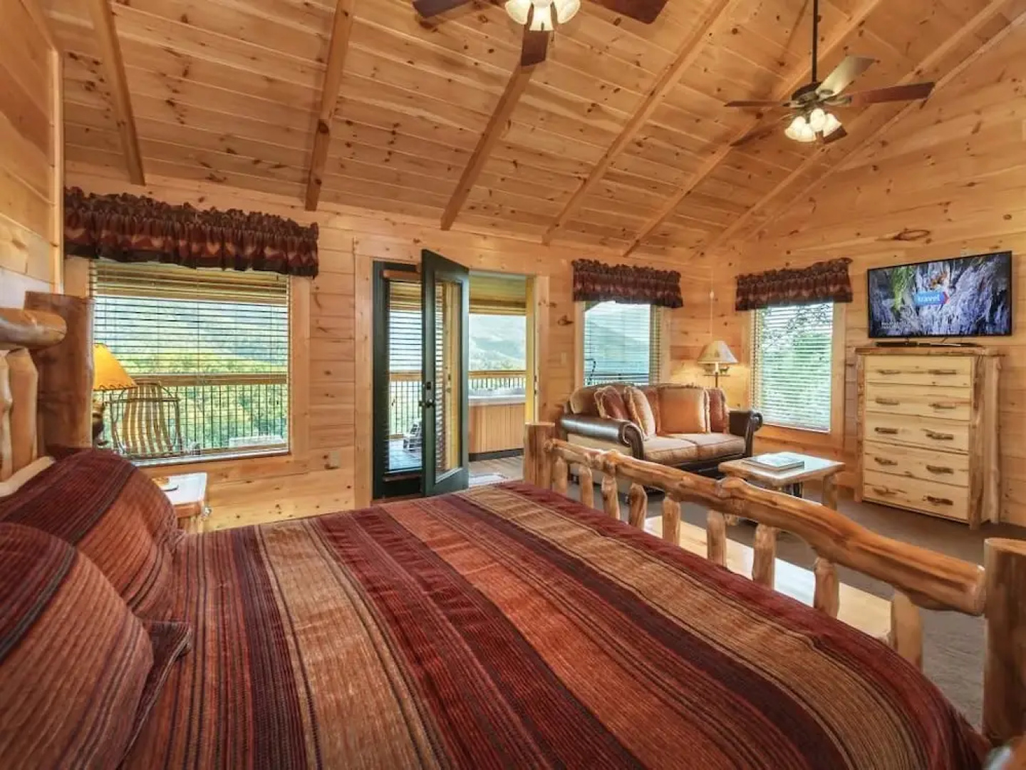 Cloud Dancer II 3 Bedroom Home with Hot Tub