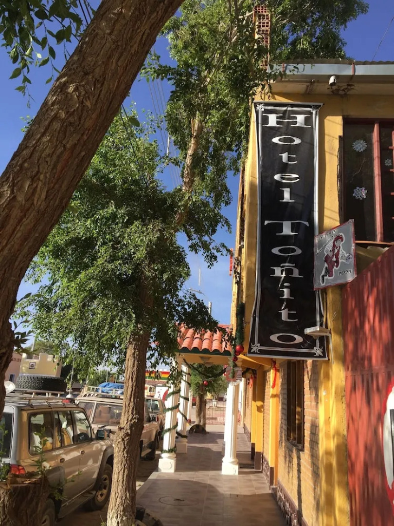 Tonito Hotel