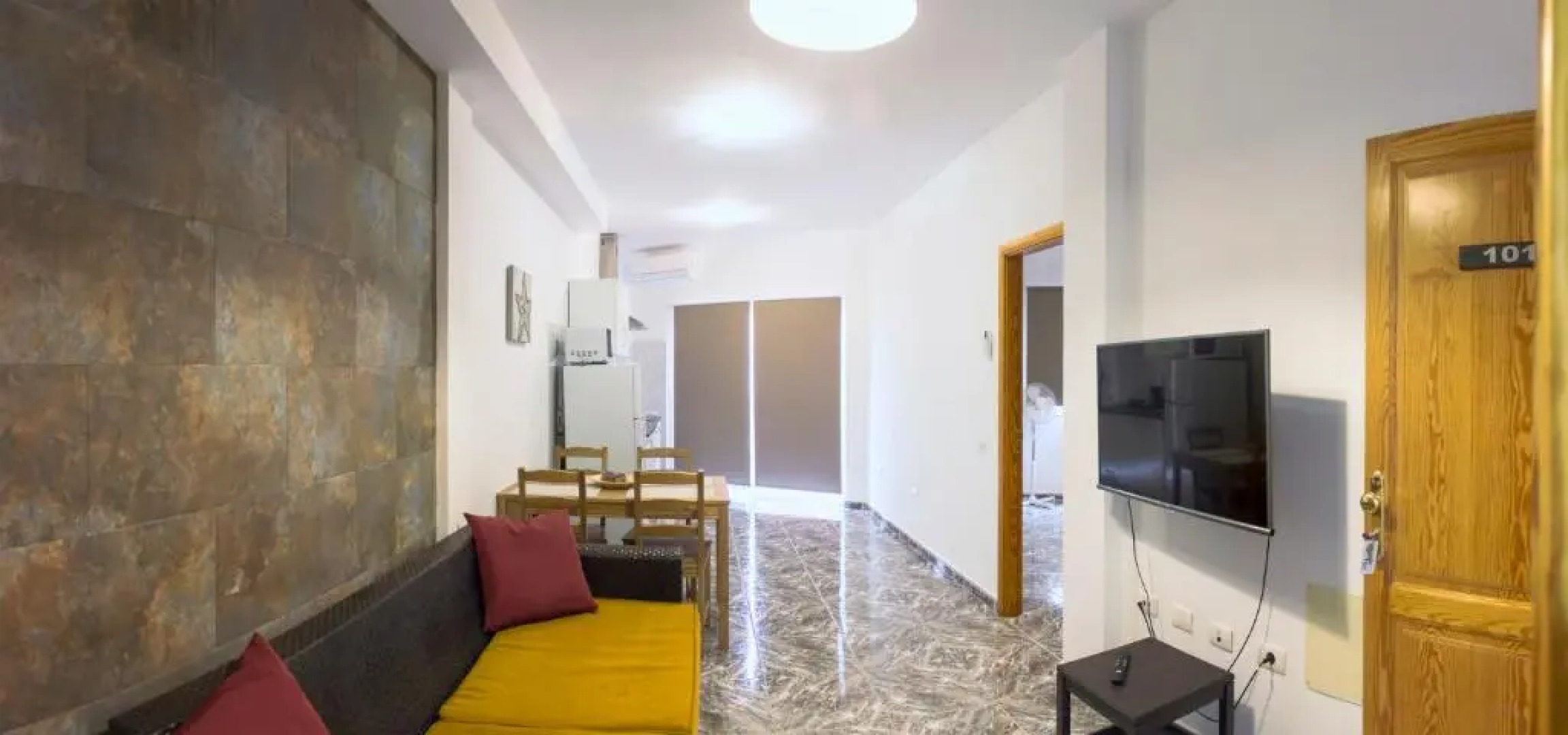 Apartamentos La Aldea Suites