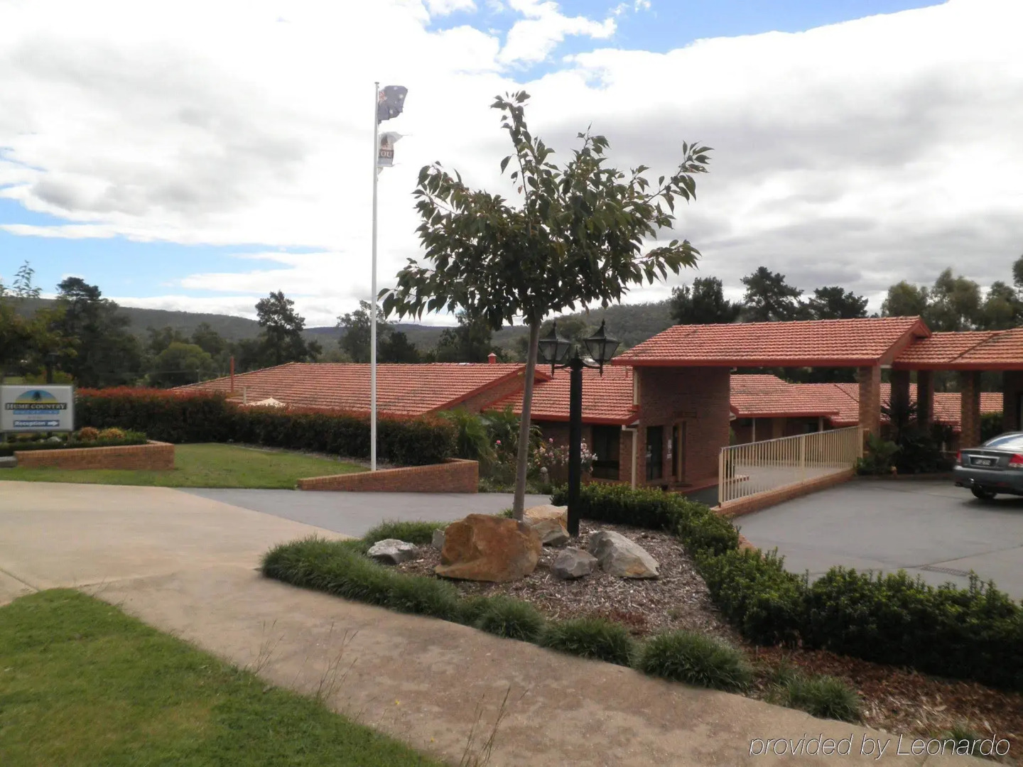 Hume Country Motor Inn