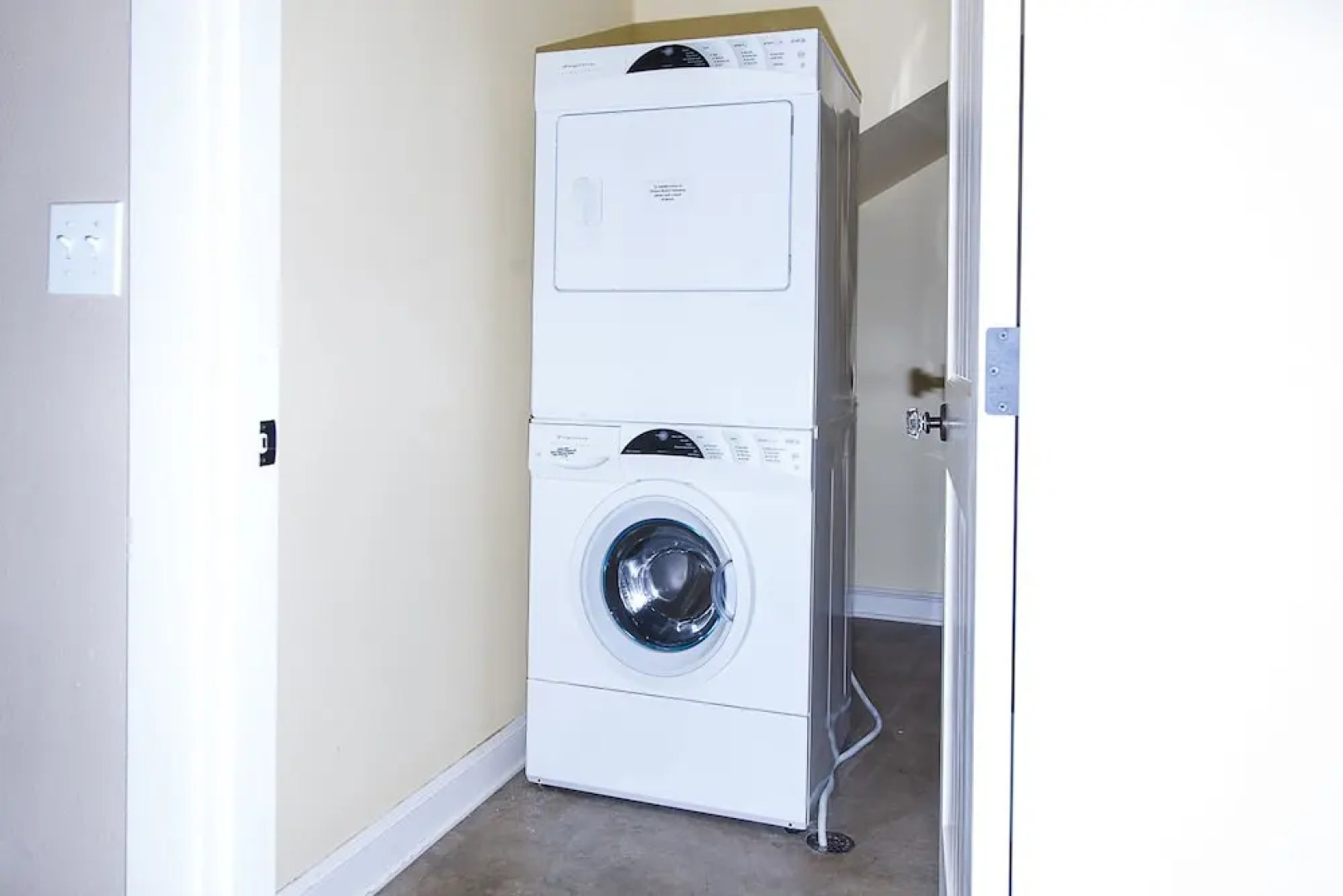 The Tides Inn in Lincoln City 4 Br home by RedAwning