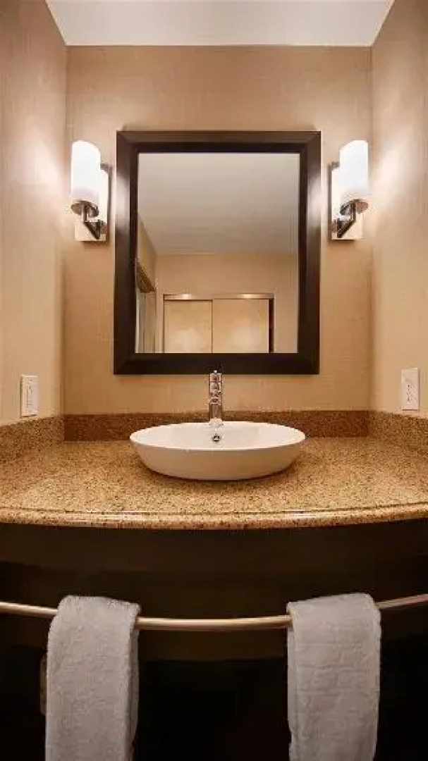 Best Western Atrea Airport Inn & Suites