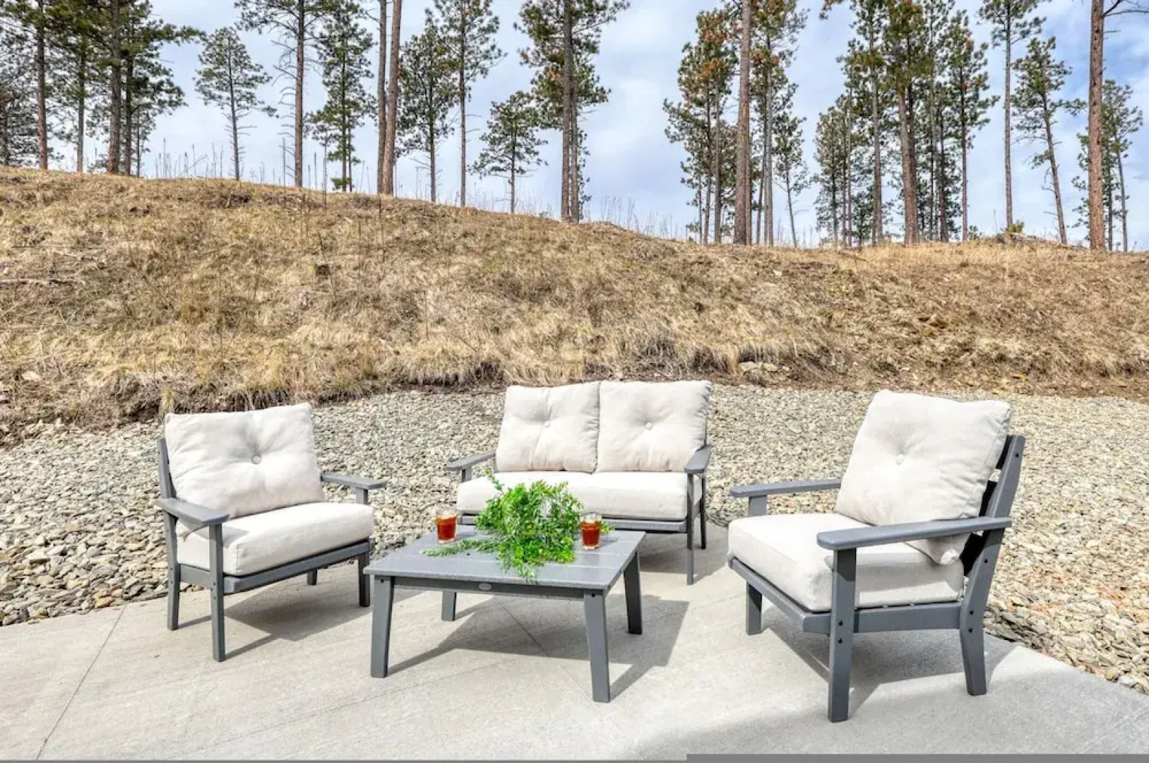 Serene Retreat King Bed at Rockerville Gold Town