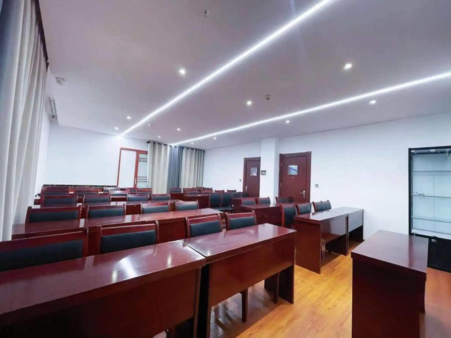 Mijng Qiyuan Minority Theme Hotel