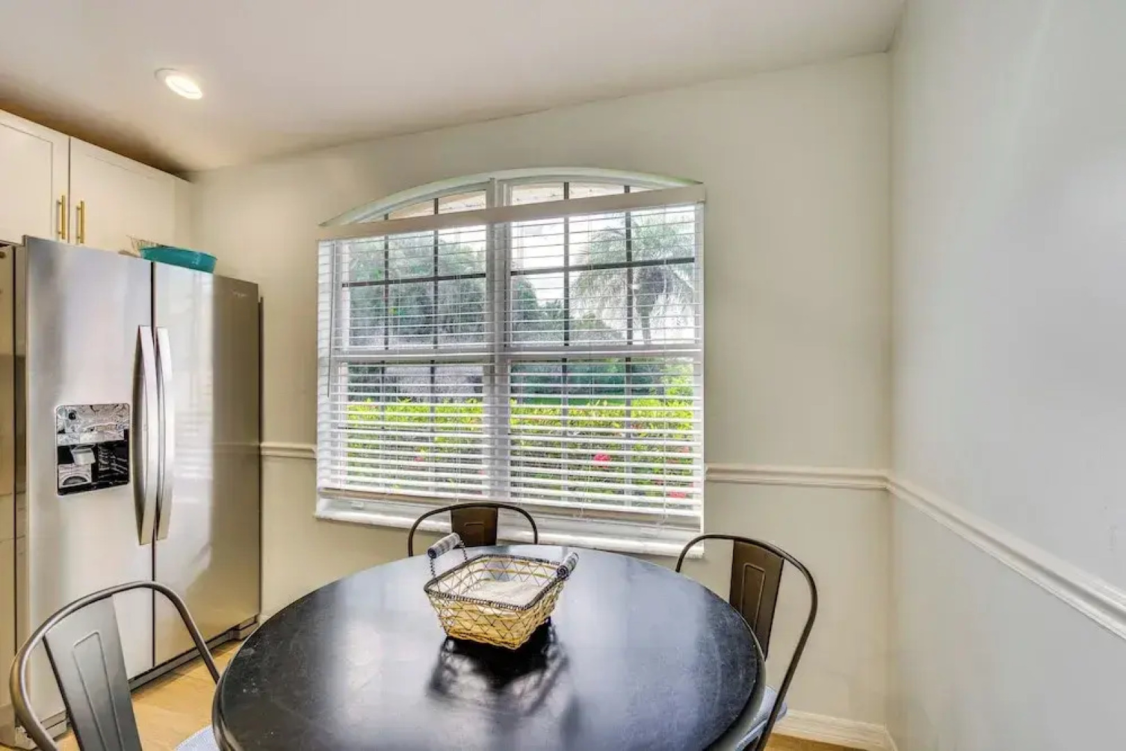 4 Mi to Beaches: Fort Myers Escape w/ Patio