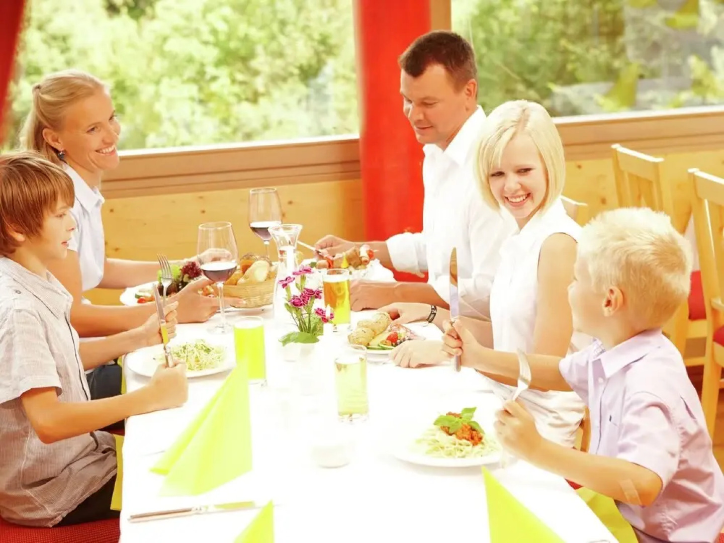 Charming Apartment in Oberaichwald Near Beach Drobollach