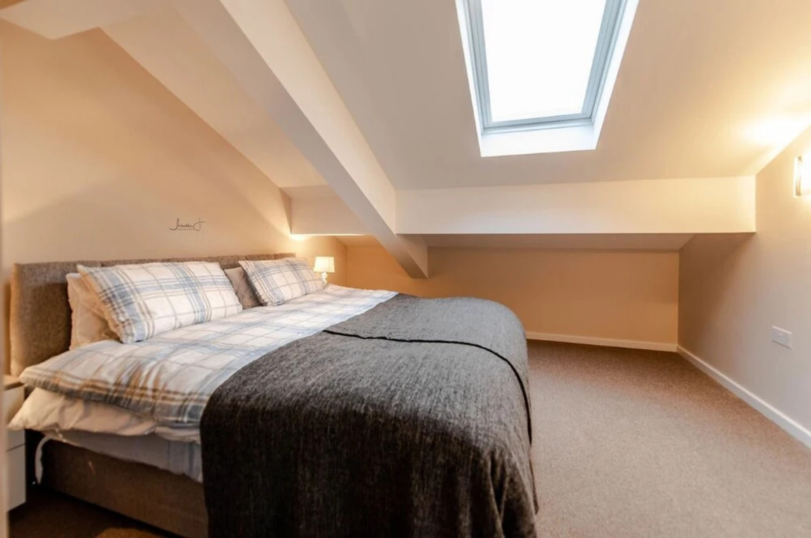 Infinity Apartments Metropolitan House 3