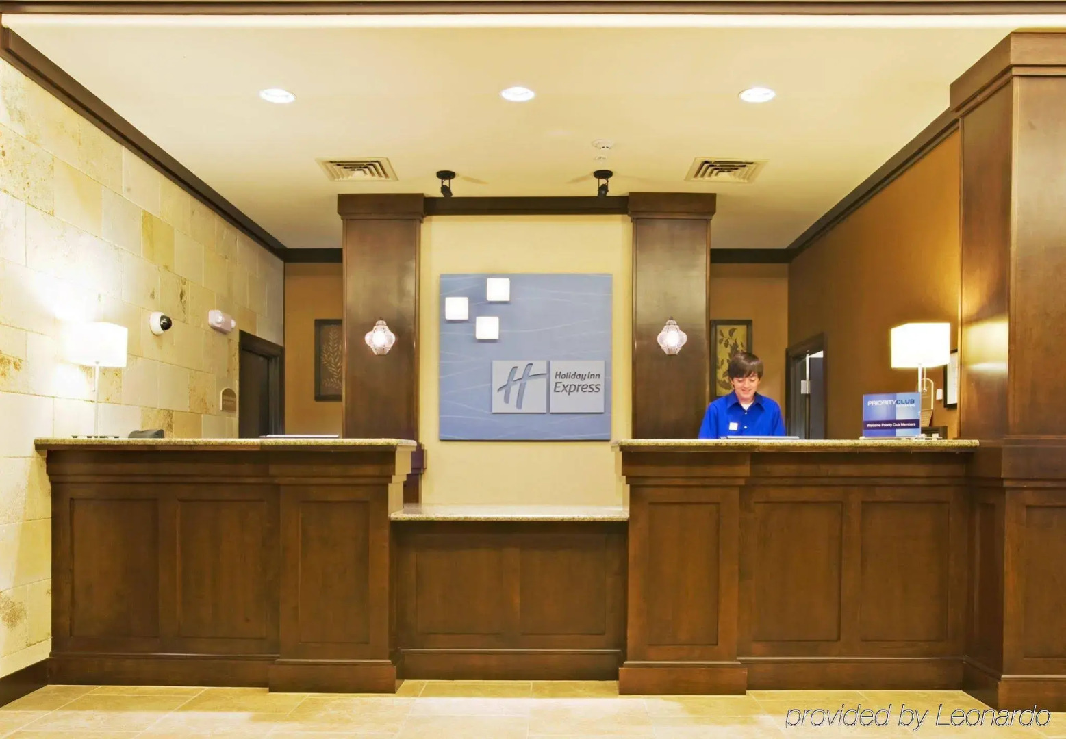 Holiday Inn Express & Suites Wichita Falls by IHG