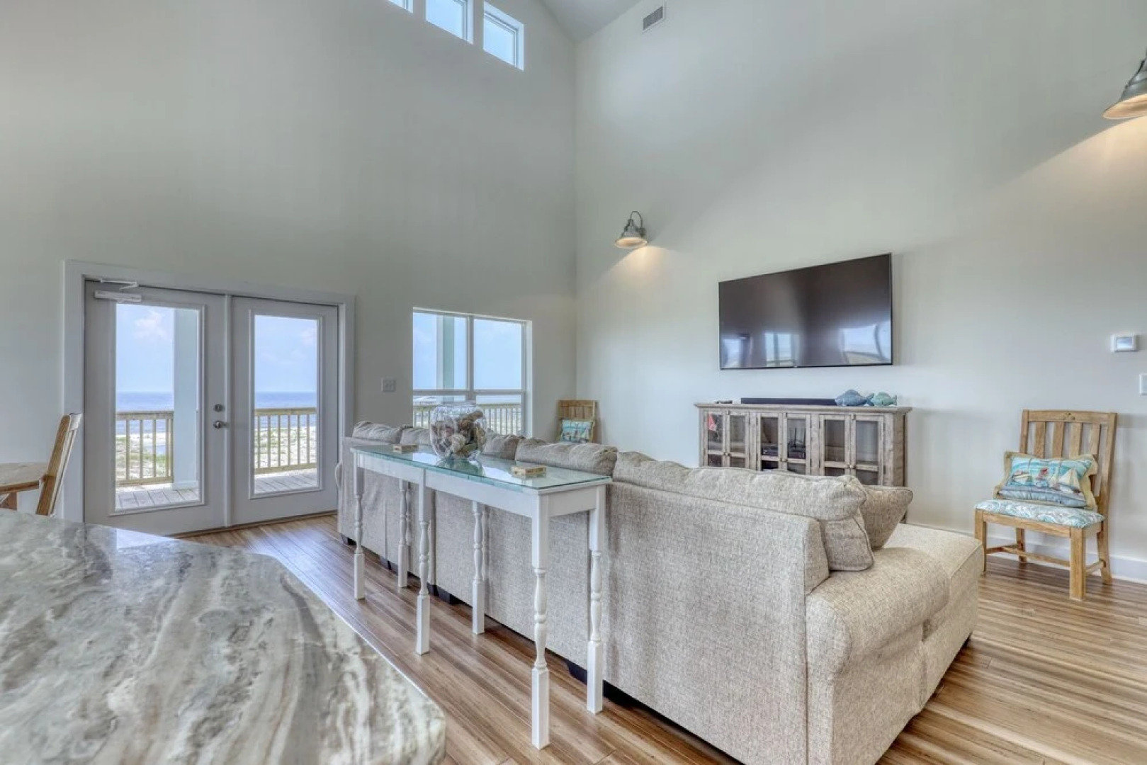 Salty Seahorse - Waterfront! Pet Friendly! Game Room, Pool Table, Beautiful Views - Room For The Whole Family 4 Bedroom Home by RedAwning