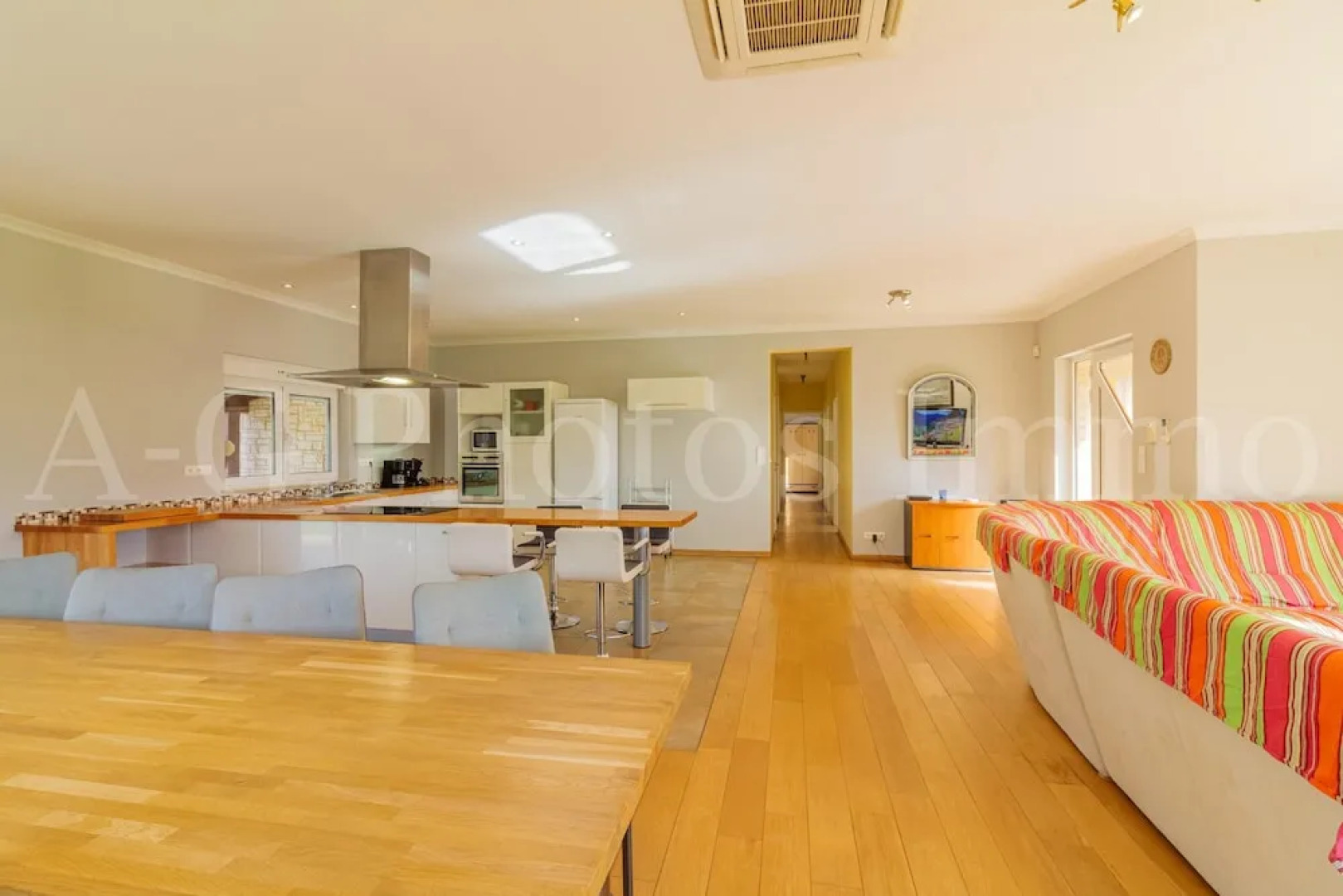 Villa With 4 Bedrooms in Prayssac, With Wonderful Mountain View, Priva