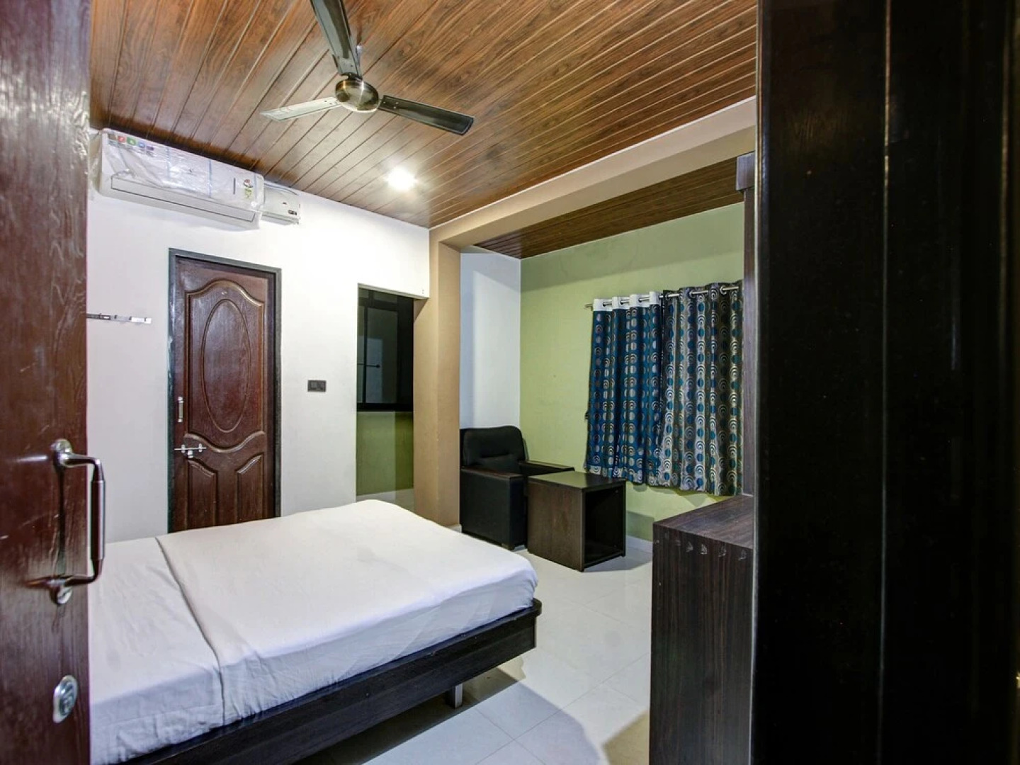 SPOT ON 37197 Mallya Residency