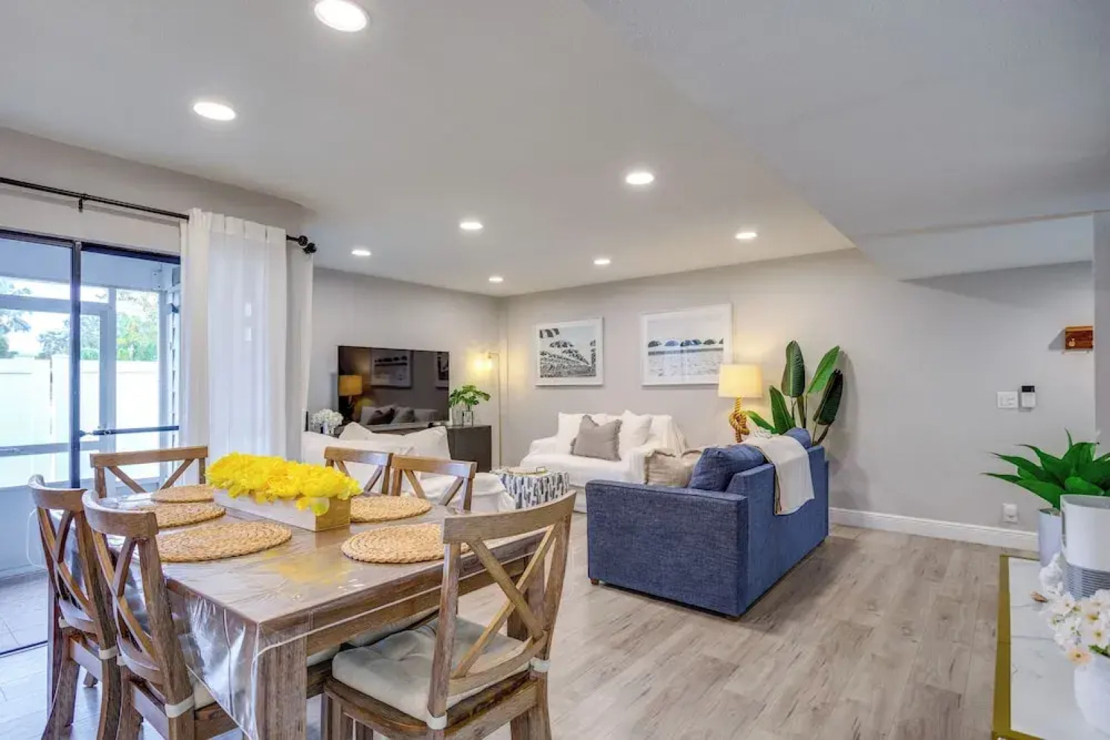 5 Mi to Beach: Jupiter Townhome w/ Pool Access