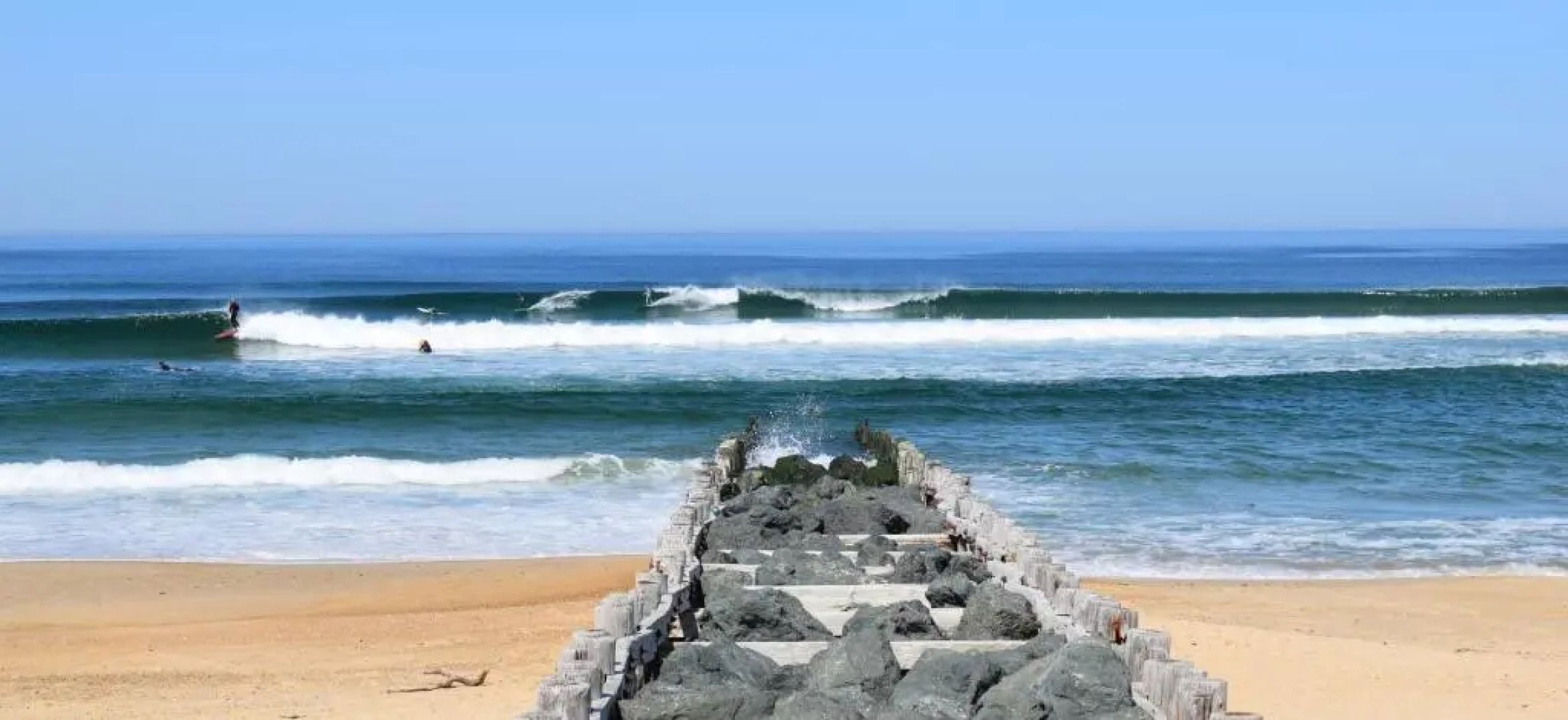Ref 111 Seignosse, Villa de standing 4 étoiles partiellement climatisée avec piscine chauffée et Wifi au calme sur terrain 1100m2