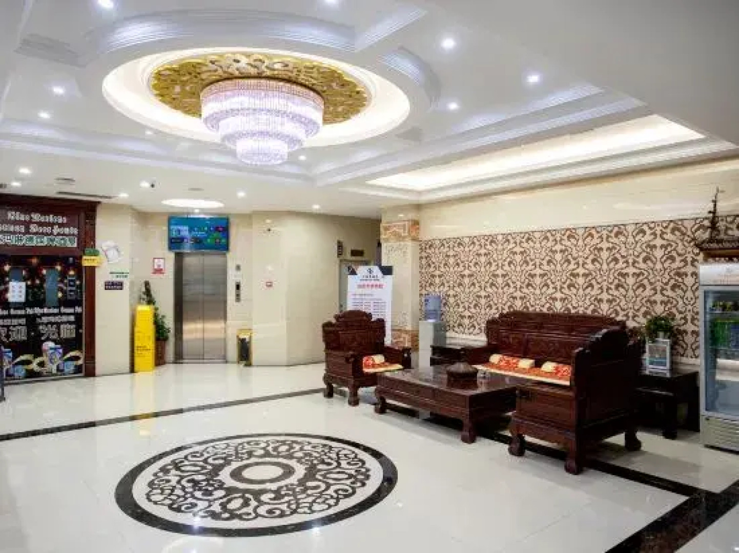 Qianbaidu Hotel (Changchun Jida South School Store)
