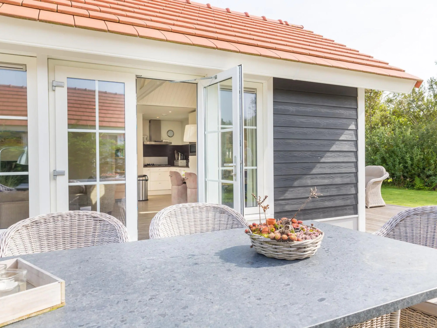 Luxurious, 2 Bathroom Holiday Home, 1,5 km From the Beach