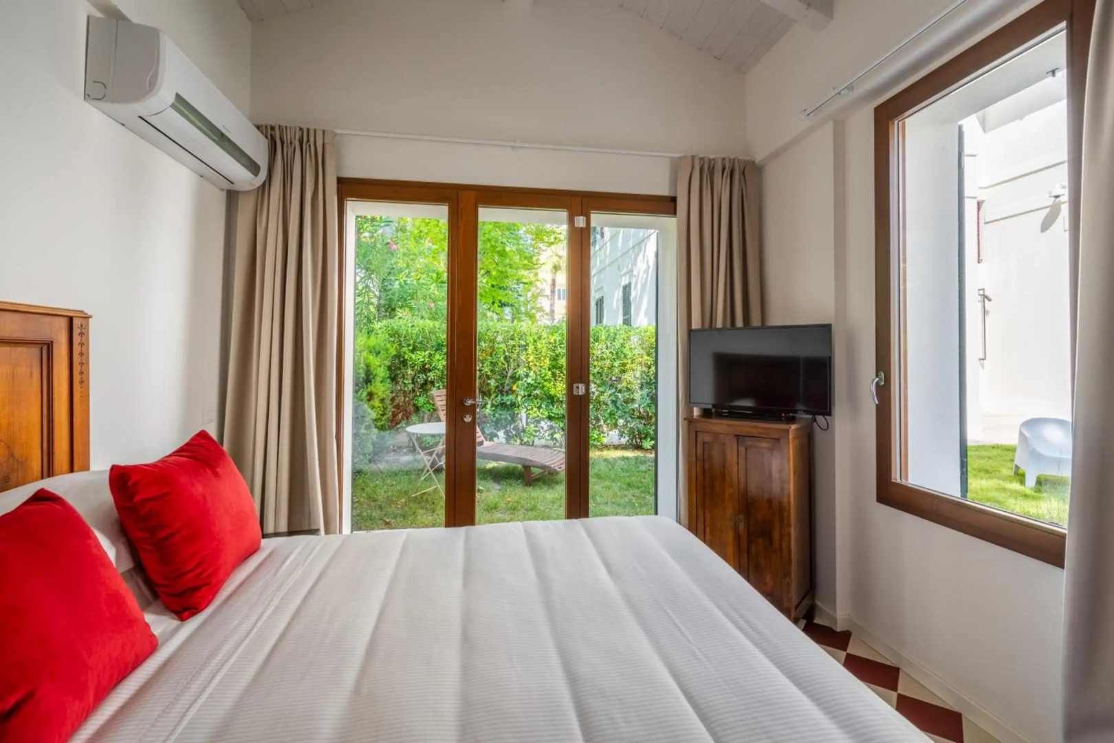 Hotel Select Suites & Spa / Apartments